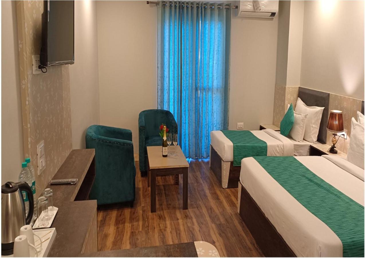 Hotel Square One By D'Polo Dharamsala Zewnętrze zdjęcie