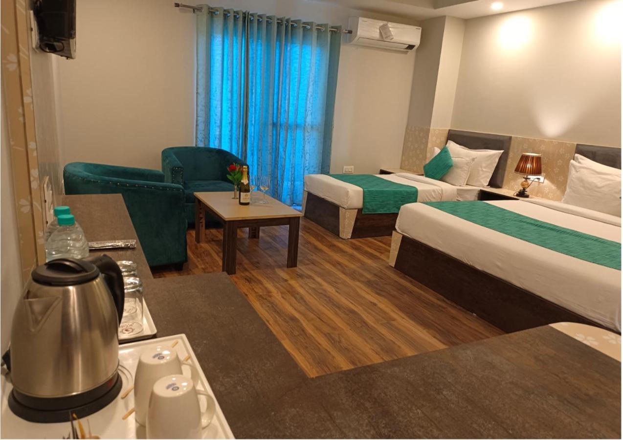 Hotel Square One By D'Polo Dharamsala Zewnętrze zdjęcie