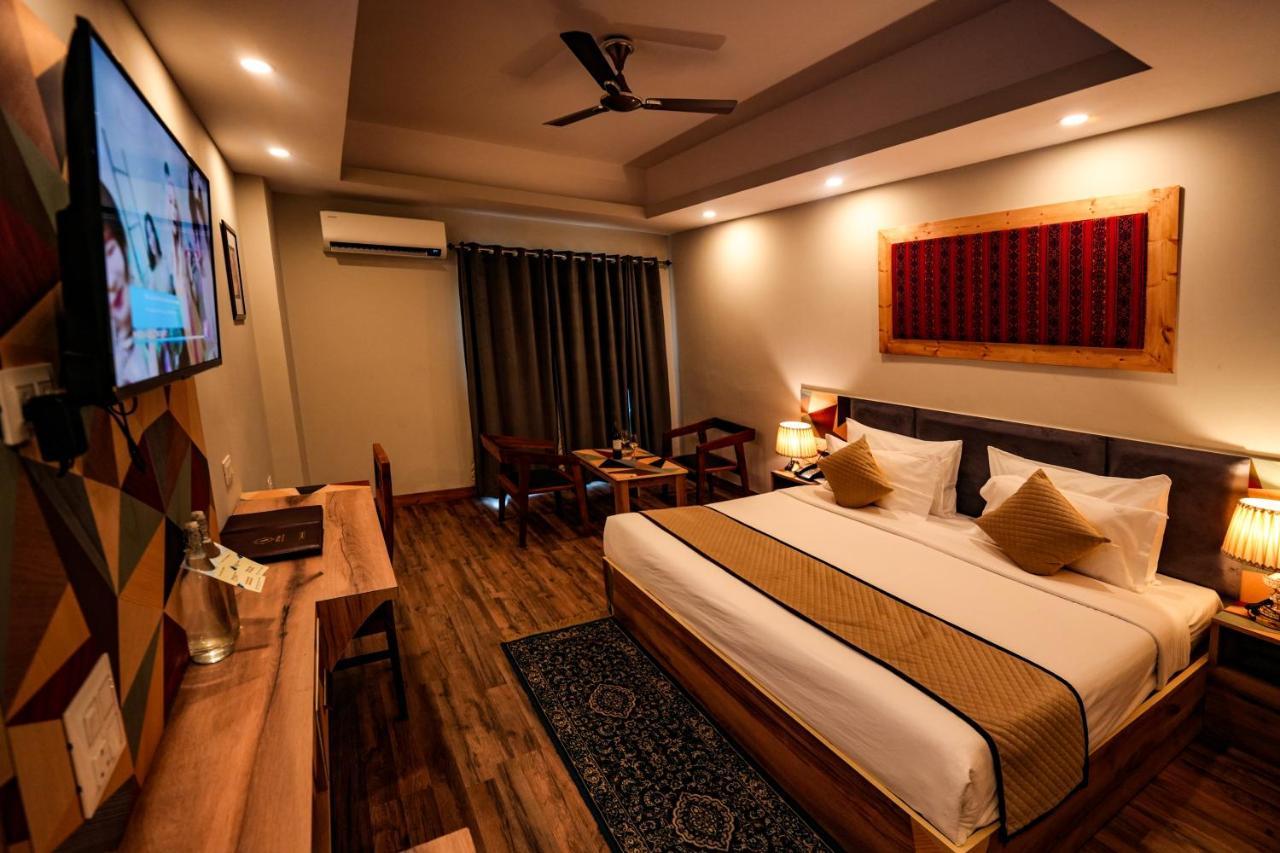Hotel Square One By D'Polo Dharamsala Zewnętrze zdjęcie